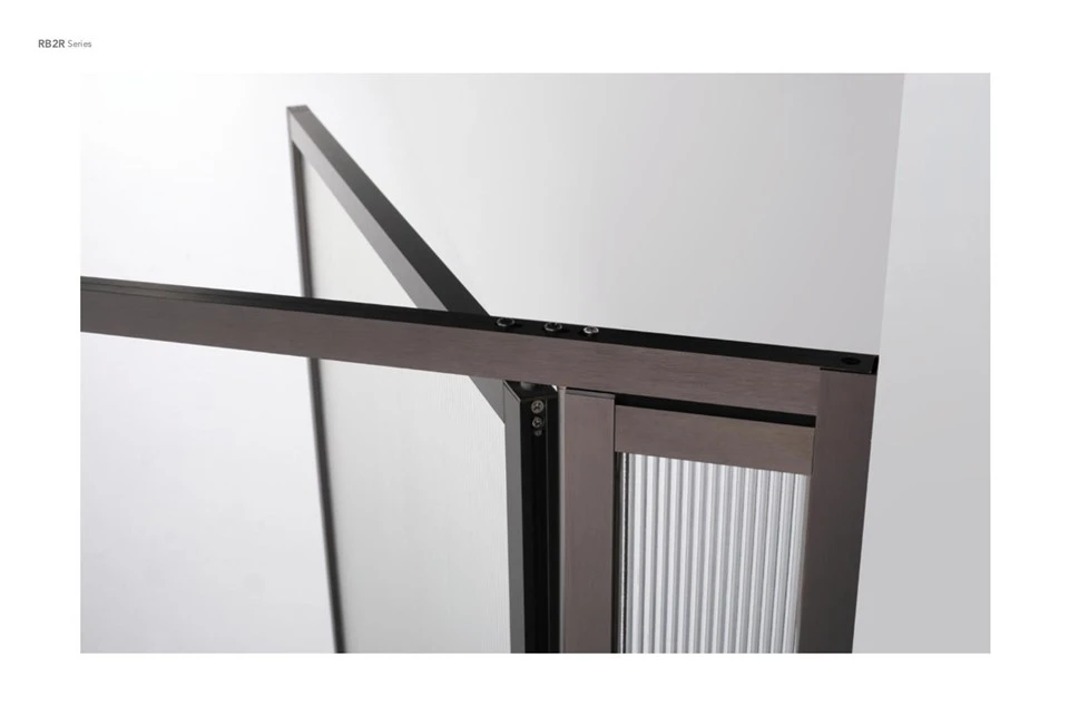 Introducing The Curved Plate Handle Shower Room: The Perfect Combination Of Style And Functionality